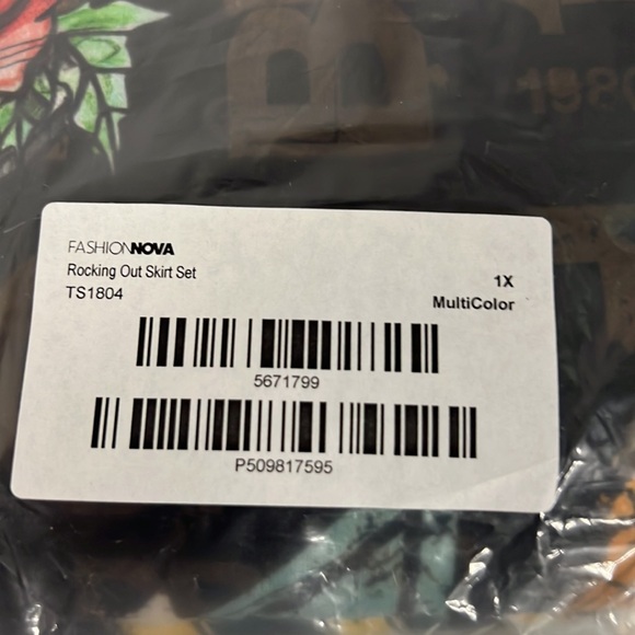 NWT - Fashion Nova Women's Rocking Out Skirt Set, Multi Color - Size 1X - Picture 6 of 7